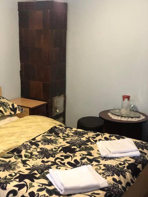 Hotel Casuta Bunicilor Isverna Exteriér fotografie